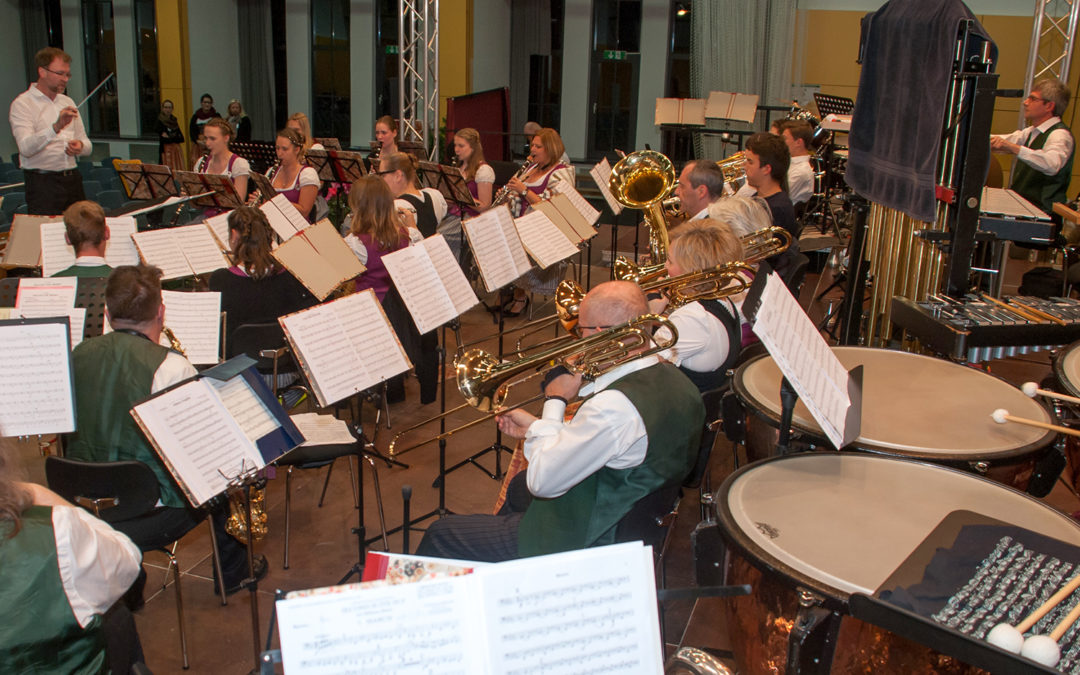 Premiere: Herbstkonzert der Blasorchester der Freunde Grünwalds mit Beiträgen der Junior Band GreenSTArs von der Musikschule Grünwald